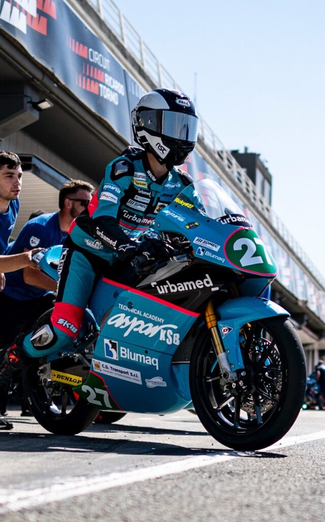 #Ricky27 #rickymichielin #motivation #success #motorsports #motorbiker #motorcycles #motorbike #motivation #coleselspumanti #gugel_srl #facchin_cucine_grandi_impianti #brhemagroup #tps_trasporti #rfme_oficial #formaboots #dastmedia #esbk #sportphotography #sports #sportwear #sportbikeindonesia #motors