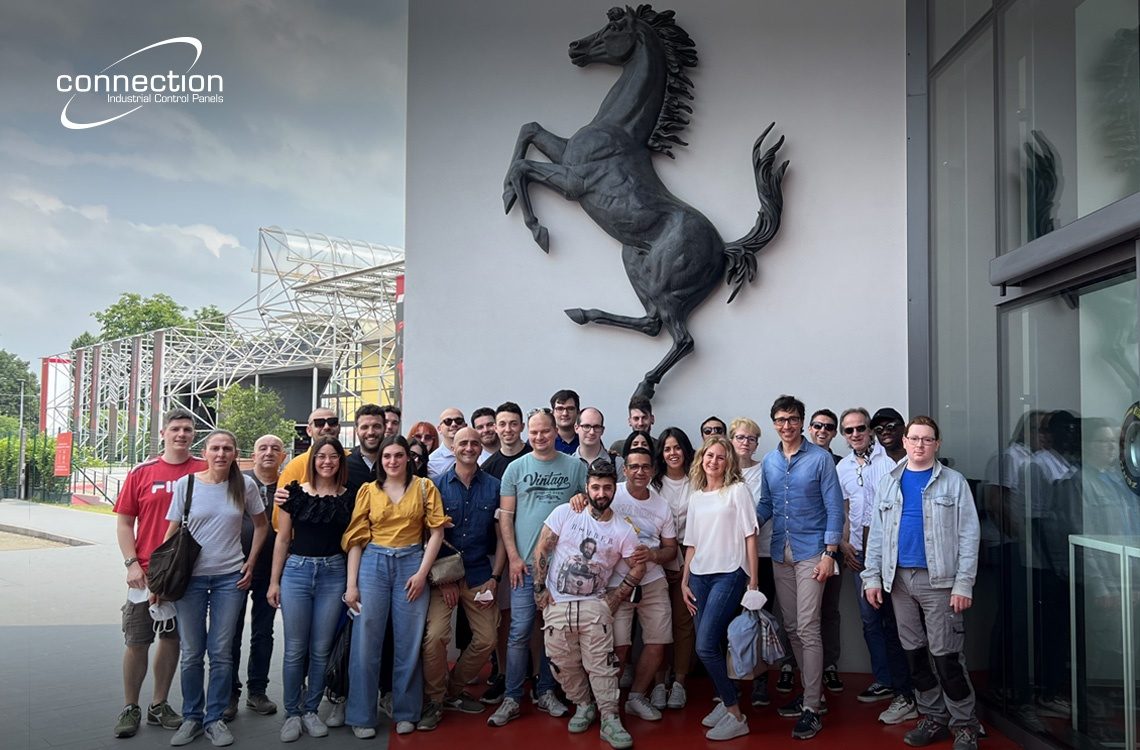 Connection-Ferrari-Pagani-team-building